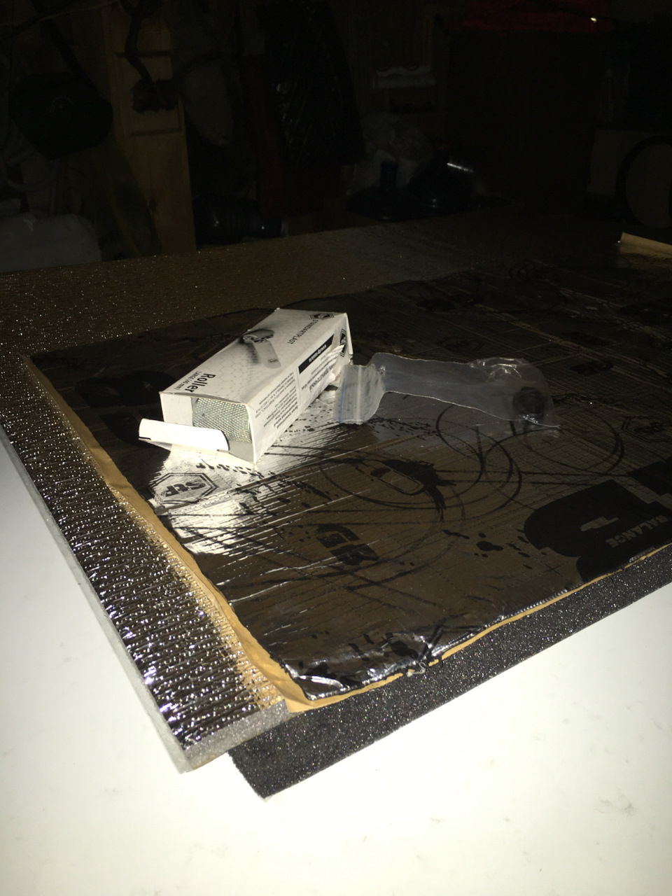 Проклейка торпеды и моторного щита. Часть 1 — LADA 21074, 1,6 л., 2012 ...