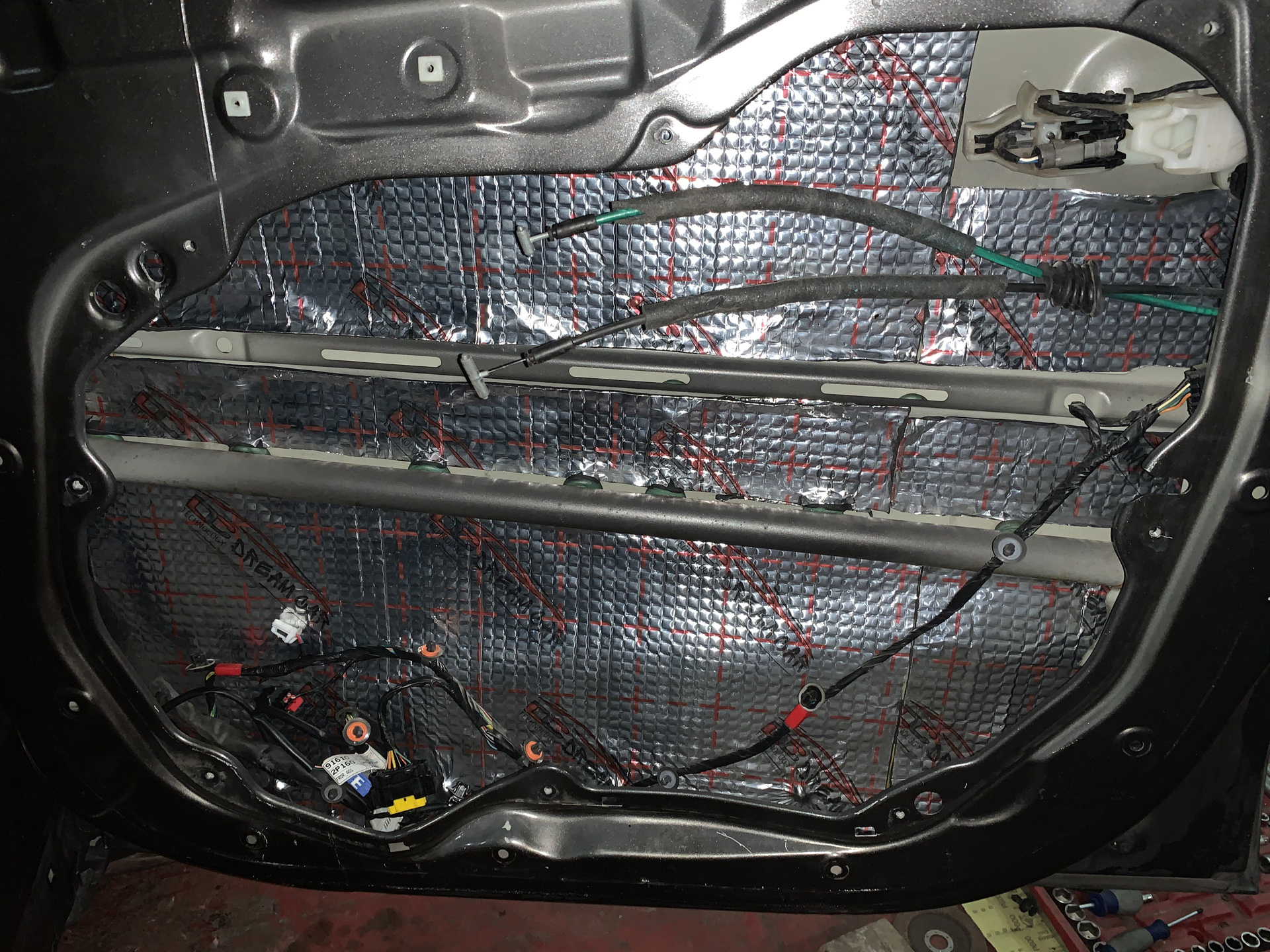 Виброшумоизоляция своими руками на Соренто — KIA Sorento (2G), 2,2 л ...