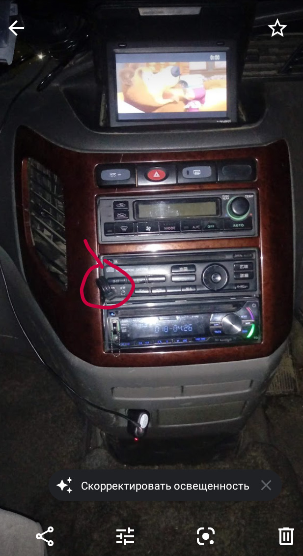 Подключение к выдвижному штатному монитору — Nissan Elgrand (E50), 3,3 ...