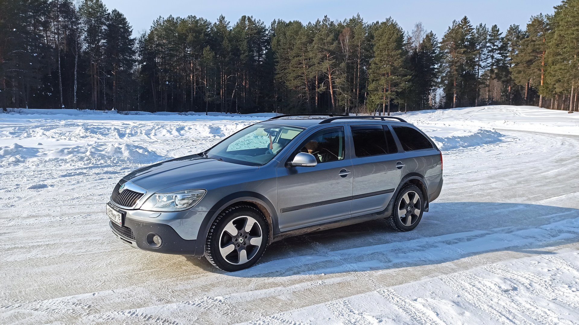 Skoda Octavia Scout a5 багажник