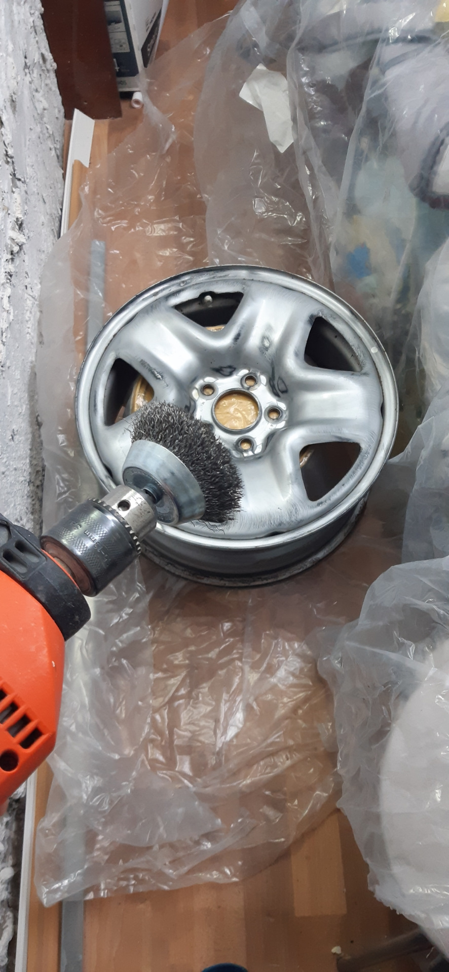 Покраска стальных дисков балончиком — Mazda CX-5 (1G), 2 л, 2013 года ...