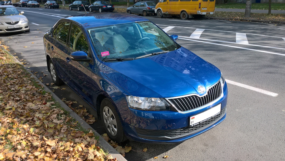 Skoda Rapid синий Reef