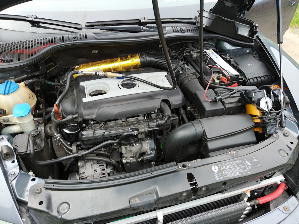 Промывка форсунок/инжектора Октавия А5 1.8 TSI + контроль давления в ...