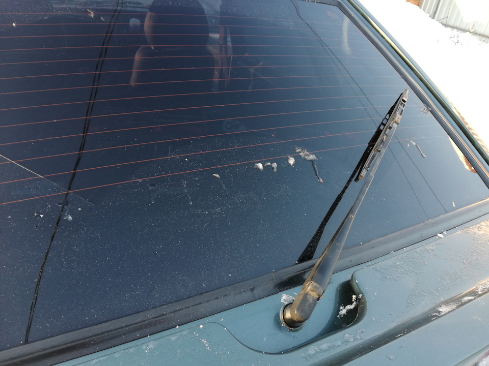 Поводок задний ваз 2114. Задний дворник 2114. Задний дворник ваз. Дворник заднего стекла ваз 2114. Задний дворник ваз 2114 размер.