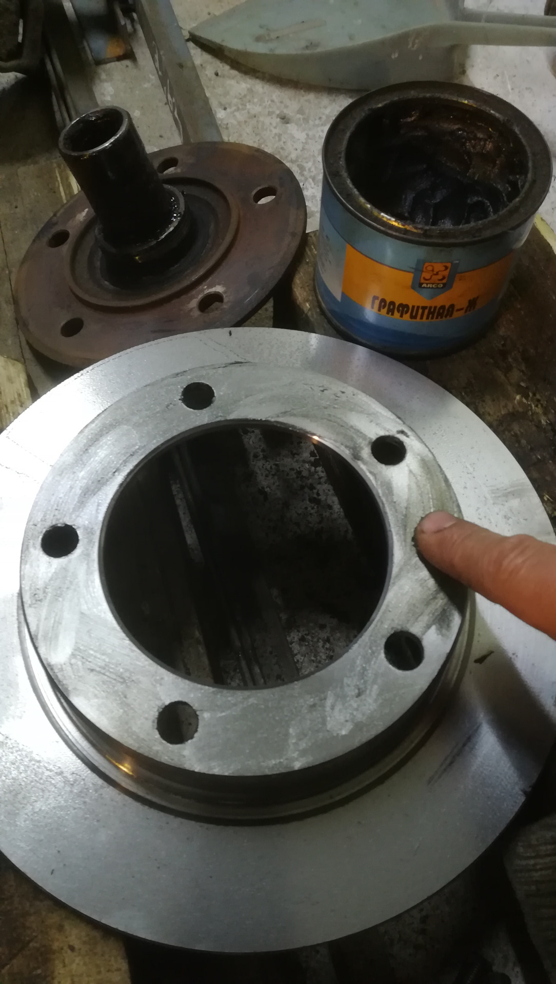 Суппорт тормозной передний нива шевроле на ваз 2108. Тормоза от 2108 на ниву. Тормоза от 2108 на ниву шевроле. Установка суппортов на ниву от ваз. Тормоза от 2108 на ниву 2121.