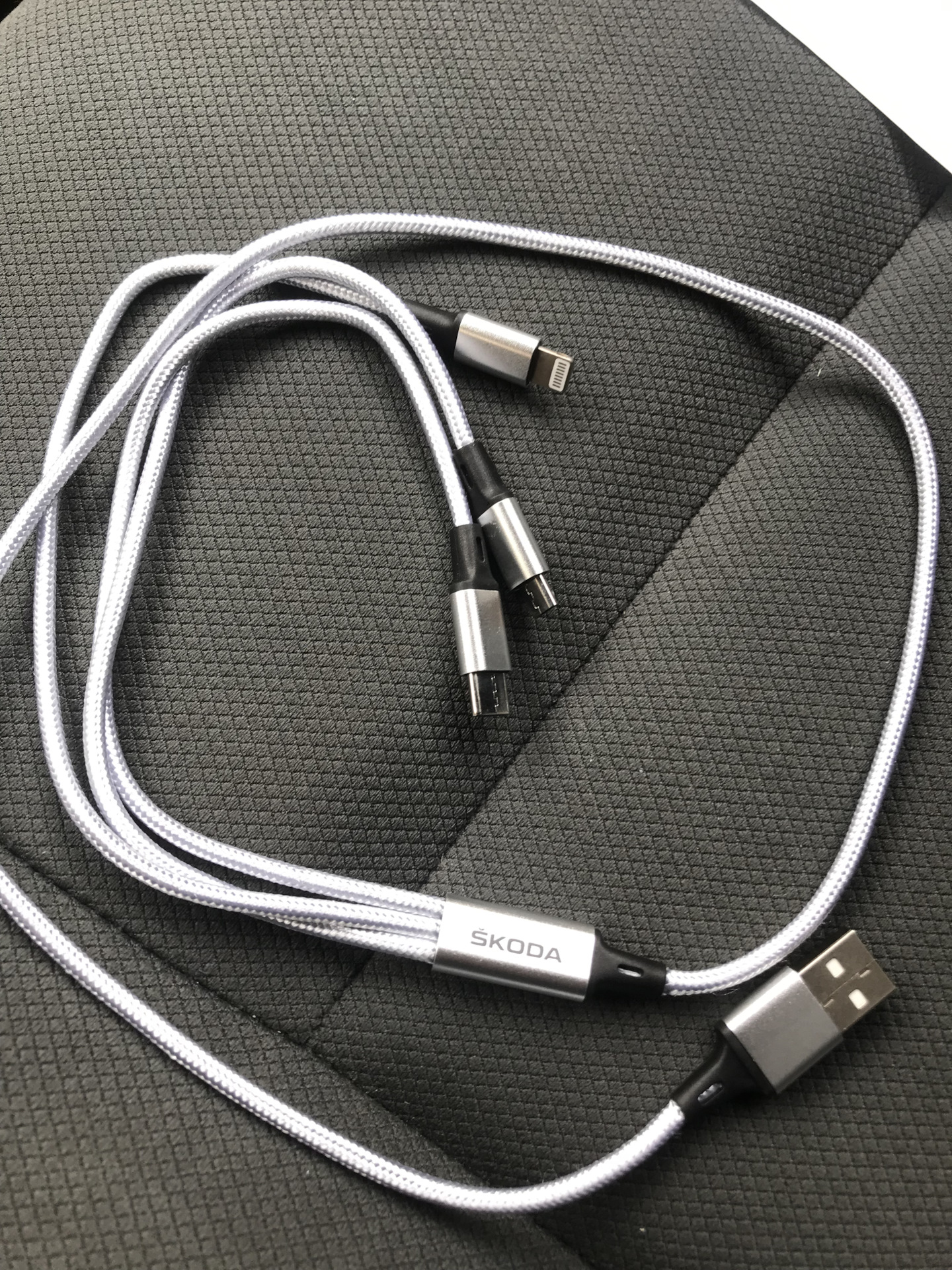 Шнур зарядки 🔌 — BMW 3 series (E36), 1,9 л, 1997 года | аксессуары | DRIVE2