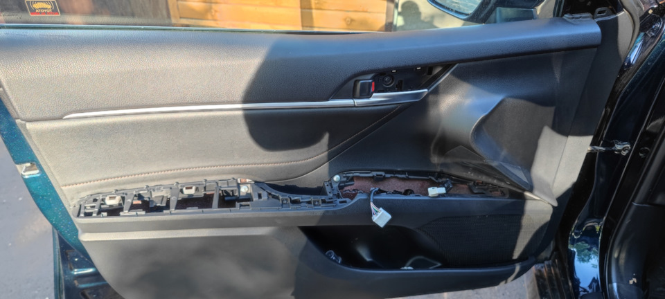 Ограничитель двери — Toyota Camry (XV70), 2,5 л, 2019 года | своими ...