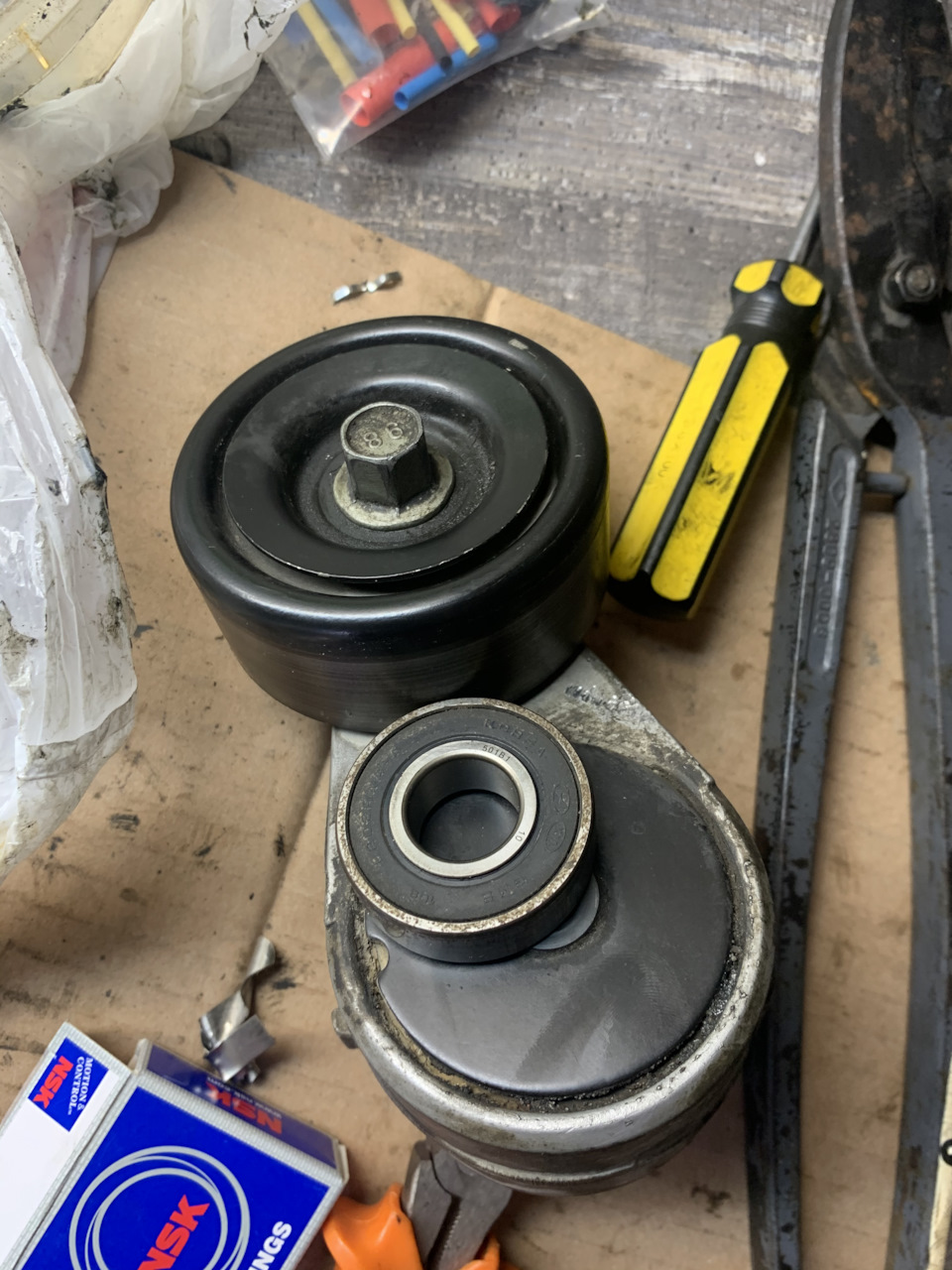 Свист Обводного и натяжного ролика — Hyundai Solaris, 1,4 л, 2012 года ...