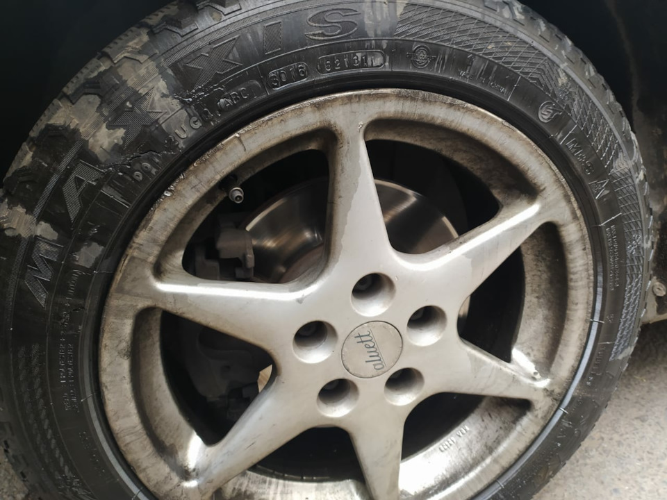 SOS, что-то с тормозами. Ехал по городу и начал продавливаться педаль ...