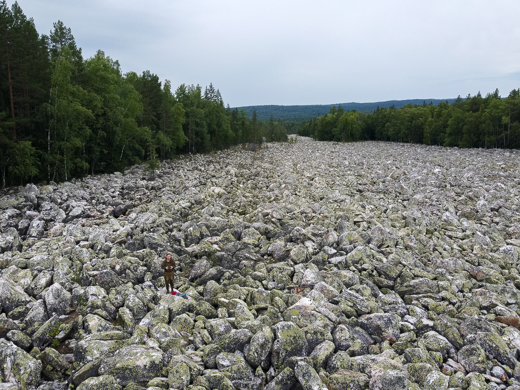 Каменная река курумник