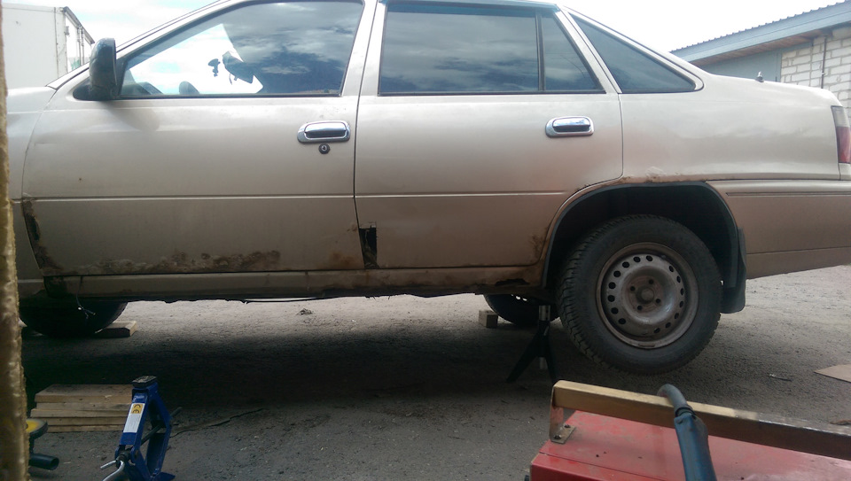 как убрать двухсторонний скотч и герметик — Audi 100 (C4), 2 л, 1993 ...