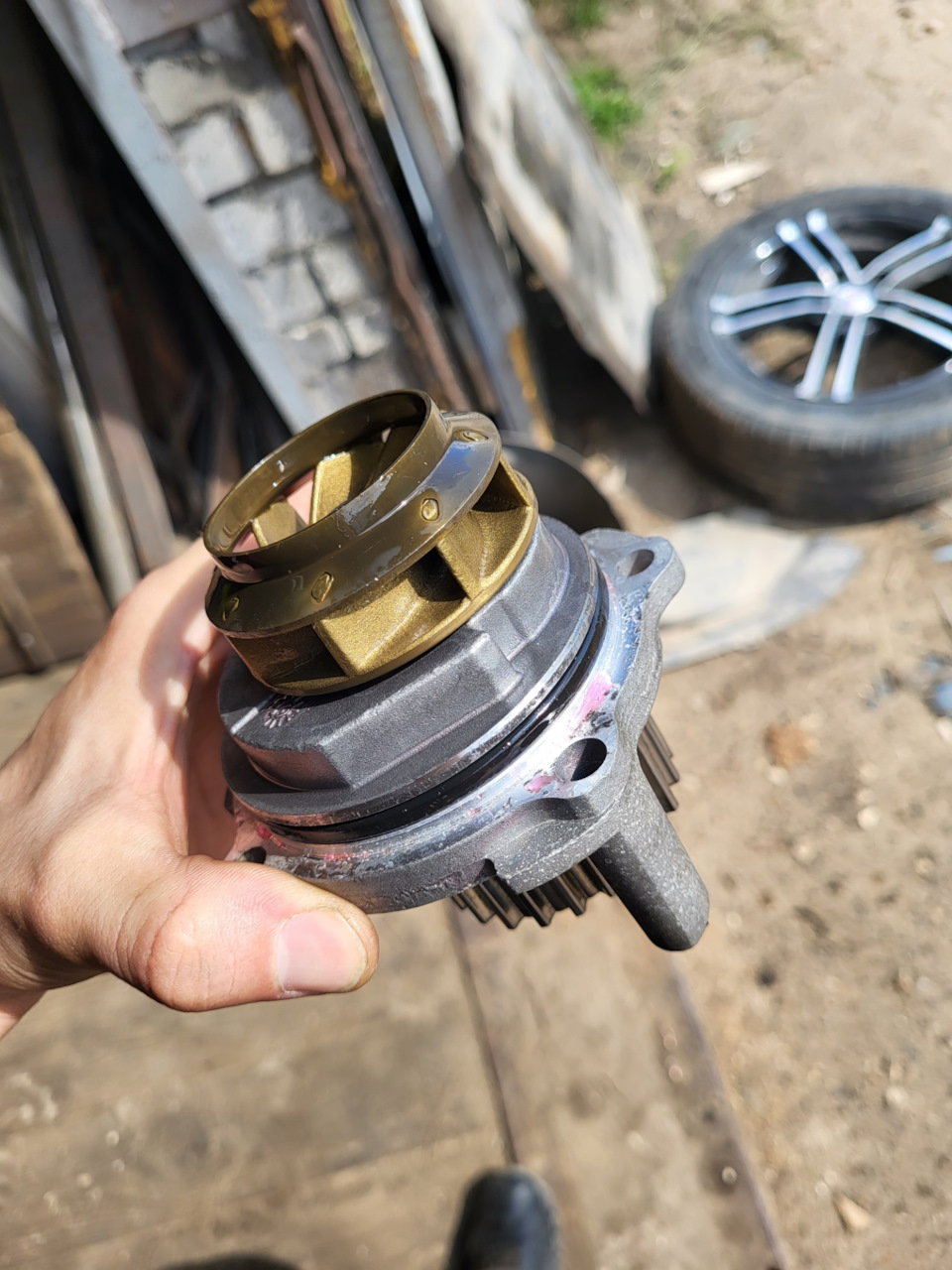 Замена грм и помпы — Volkswagen Passat B6, 2 л, 2006 года | своими ...