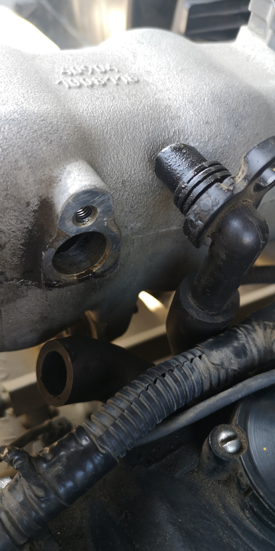 Замена прокладки клапанной крышки, упорных полуколец распредвалов ...