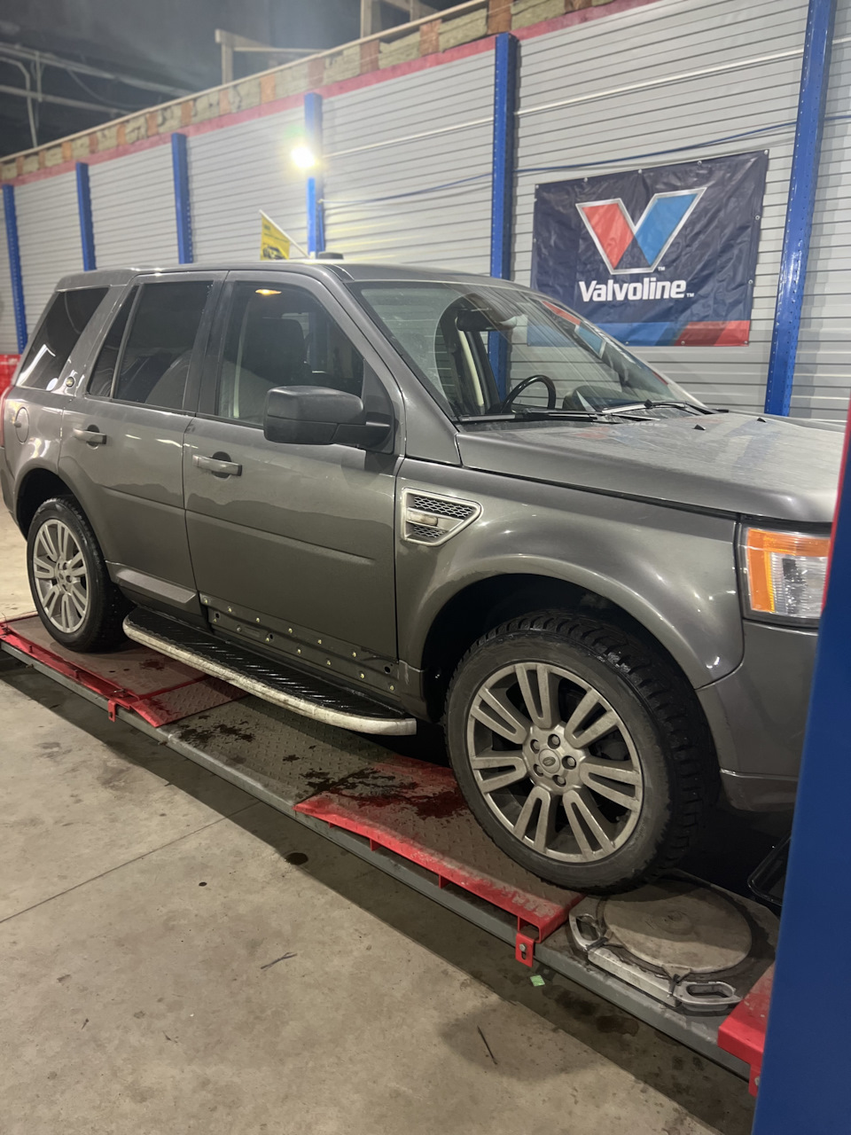 Замена масла в АКПП Land Rover Freelander 2 Aisin Tf-80sc в СПб — Motul ...