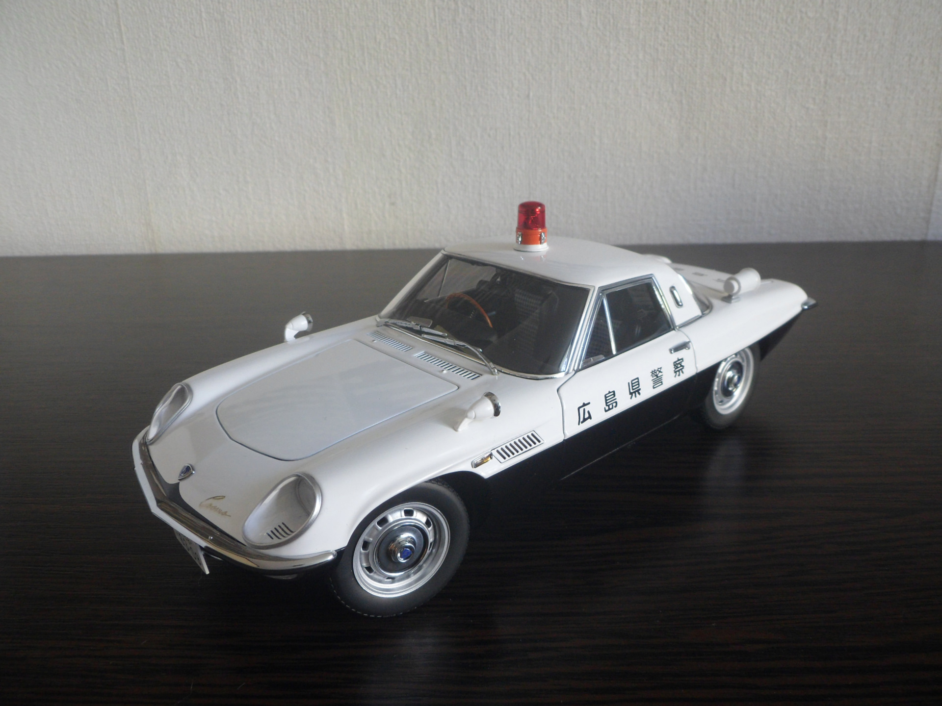 Mazda Cosmo Sport Japanese Police Car 1/18 by AUTOart — DRIVE2