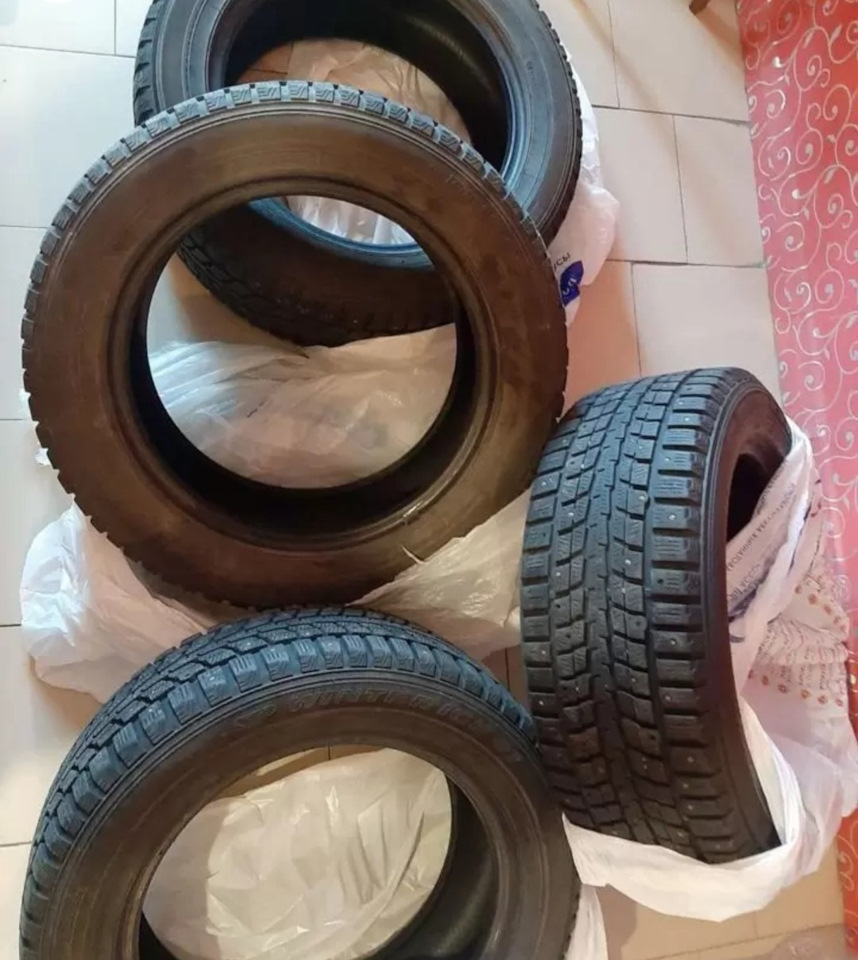 Шины зимние шипованные Dunlop 235/55 R17. Б/у | 16 000 ₽ в городе Москва |  DRIVE2