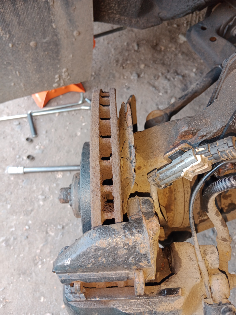 Замена передних тормозных дисков опель астра G x16xel — Opel Astra G, 1 ...