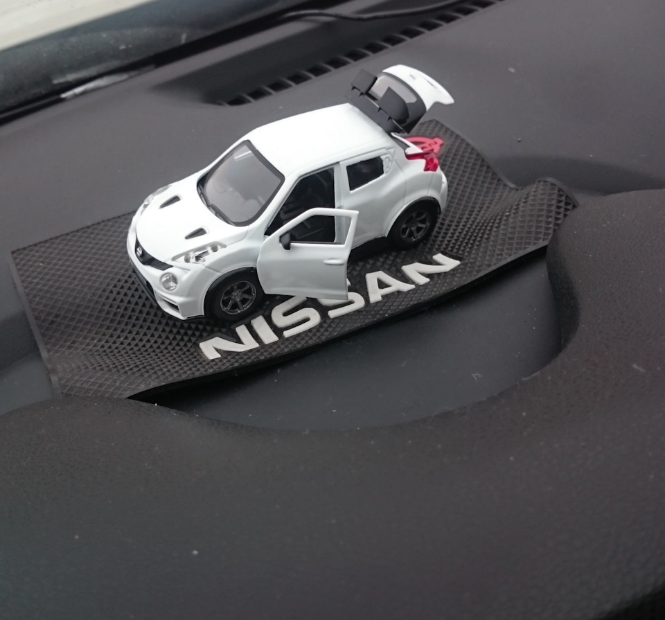 Тепрь у Жужи появился Маленький ЖУка))) — Nissan Juke (1G), 1,6 л, 2013 ...