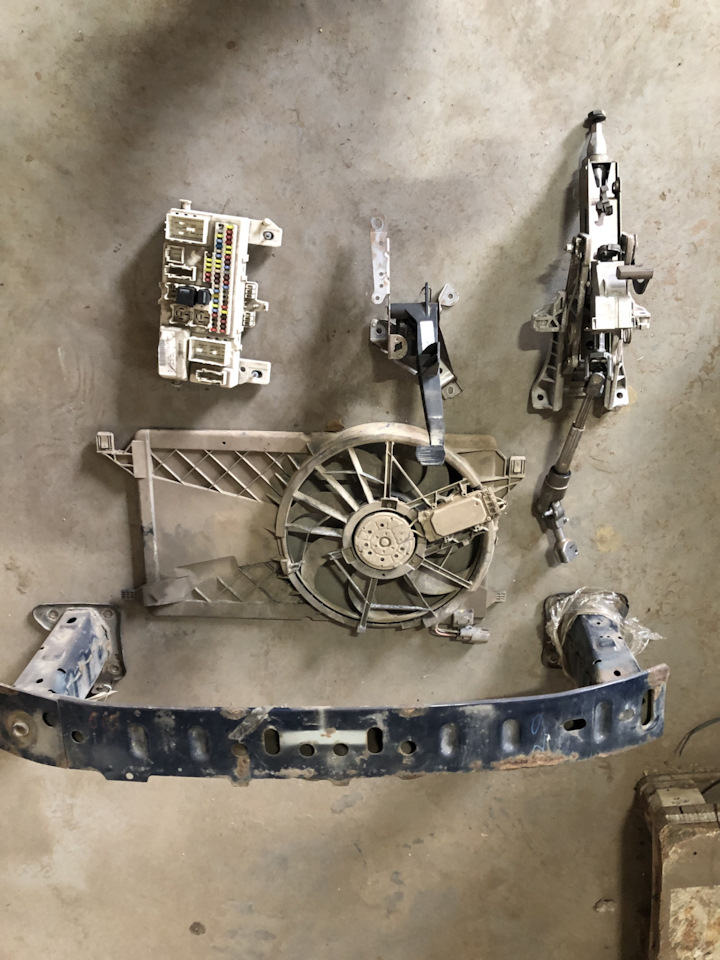 Запчасти фокус 2, на Ford Focus II Hatchback. Б/у | 1 ₽ в городе ...