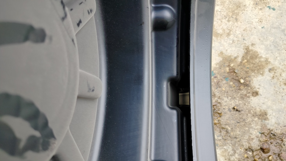 Для тазика ценой 850р. качество очень даже… Я бы за него сдирал как минимум 1000+… — Renault Duster (1G)