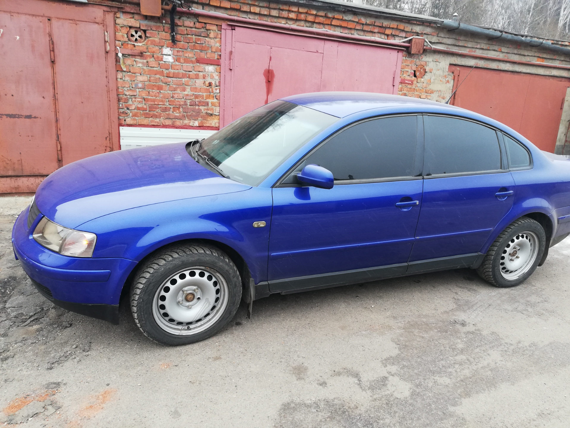 Замена стекла фары — Lada Приора хэтчбек, 1,6 л, 2008 года | кузовной ...