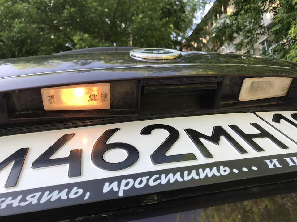 nIAAAgEgJuA 960 замена лампы подсветки номера кайрон