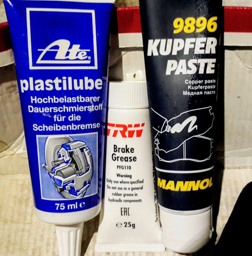 Смазка для кареток линейных направляющих. Смазка швп на станке чпу. Смазка для направляющих чпу. Смазка для направляющих чпу. Система смазки направляющих станков с чпу.