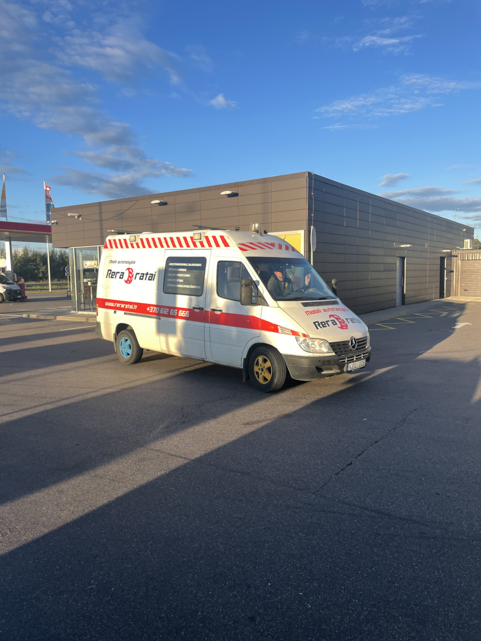 Фото в бортжурнале Mercedes-Benz E-class (W213)