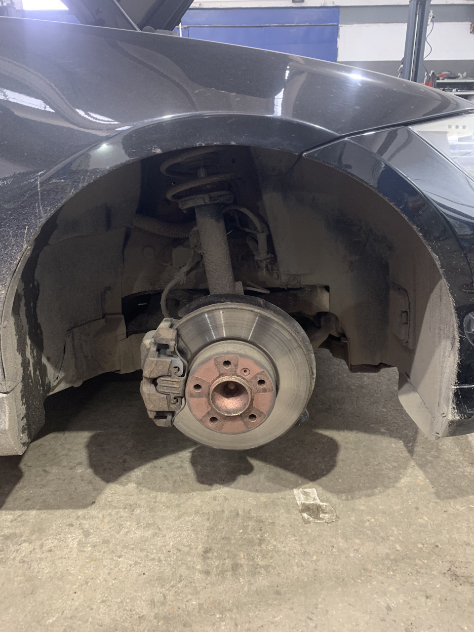 Замена передних тормозных дисков на Galfer — BMW 3 series (E90), 2 л ...