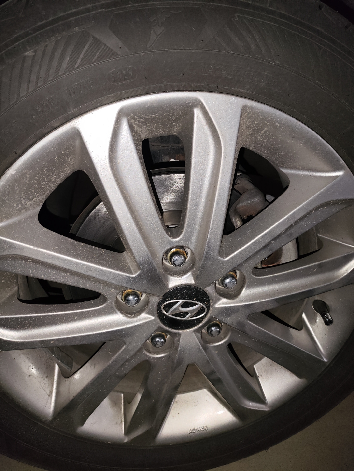Замена задних тормозных дисков и колодок — Hyundai Elantra (5G), 1,8 л ...