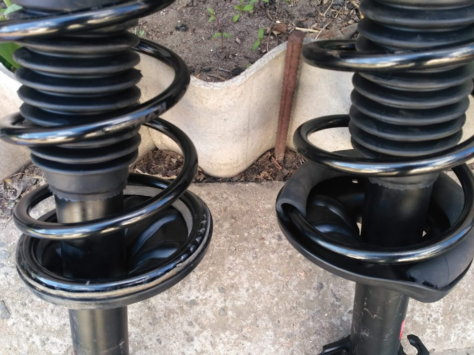 Задние пружины Kayaba K-Flex RI5080, стойки 334157 Kayaba газомасляные ...