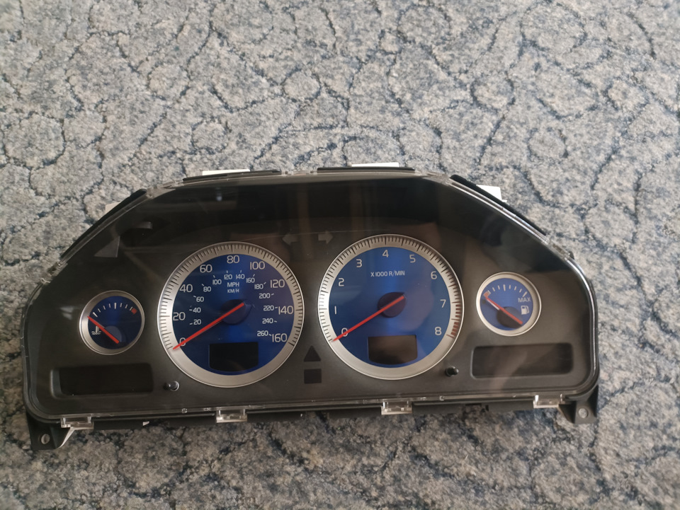 Приборный щиток на Volvo XC90 (1G). Б/у | 17 000 ₽ в городе Санкт ...