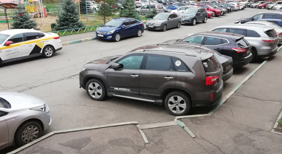 Вид с балкона… Как она прекрасна!) — KIA Sorento (2G). Запчасти на фото: 9289999
