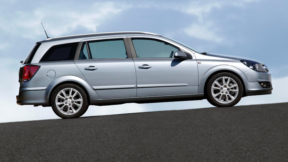 Выдавливает сальник коленвала — Opel Astra H, 1,6 л, 2007 года ...