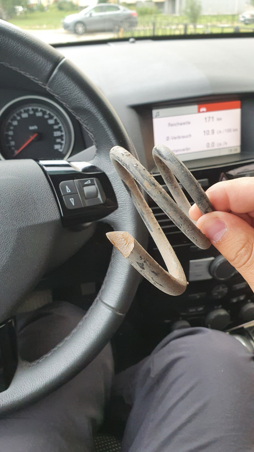 Загудела ступица лопнула задняя пружина — Opel Astra H, 1,8 л, 2013 ...