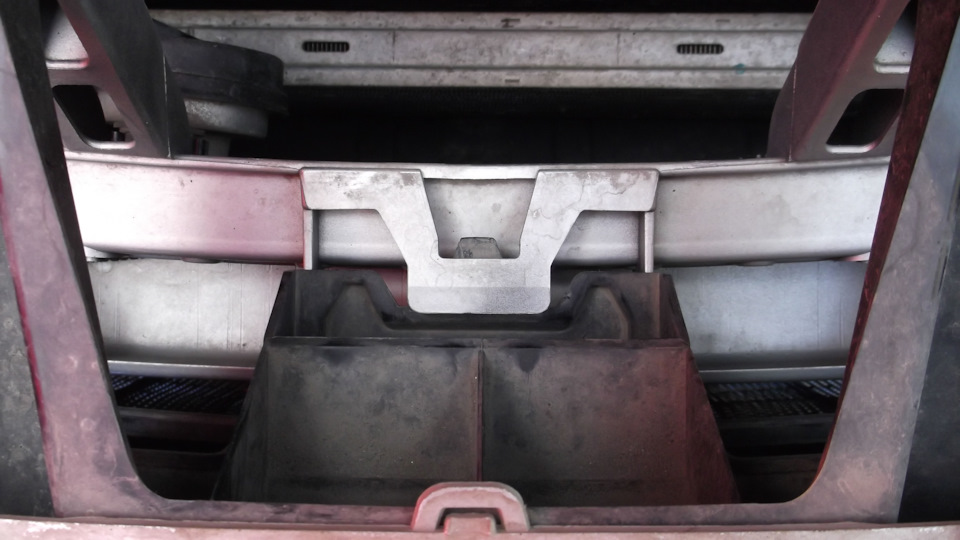 Снятие переднего бампера форд куга — Ford Kuga (1G), 2,5 л, 2012 года ...