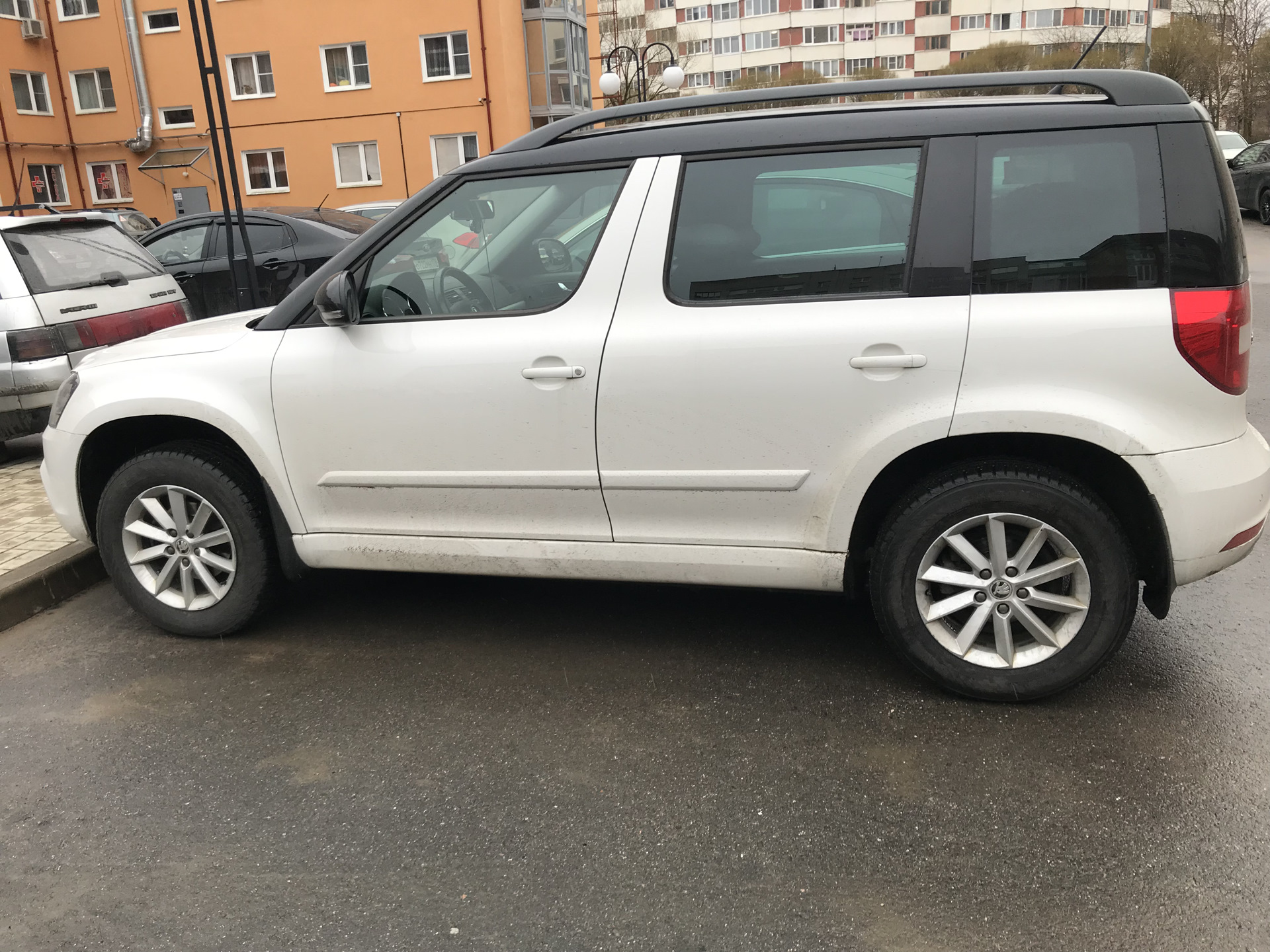 Шкода йети 16. Шкода Йети 215 65 16. Шкода Йети 215/55 r17. 215/65 R16 Yeti. 215/60 R16 Skoda Yeti.