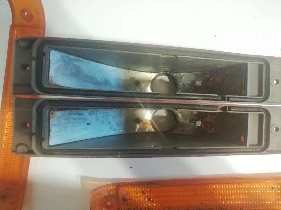 Ремонт отражателя поворотника — Subaru Justy, 1,2 л, 1993 года | своими ...