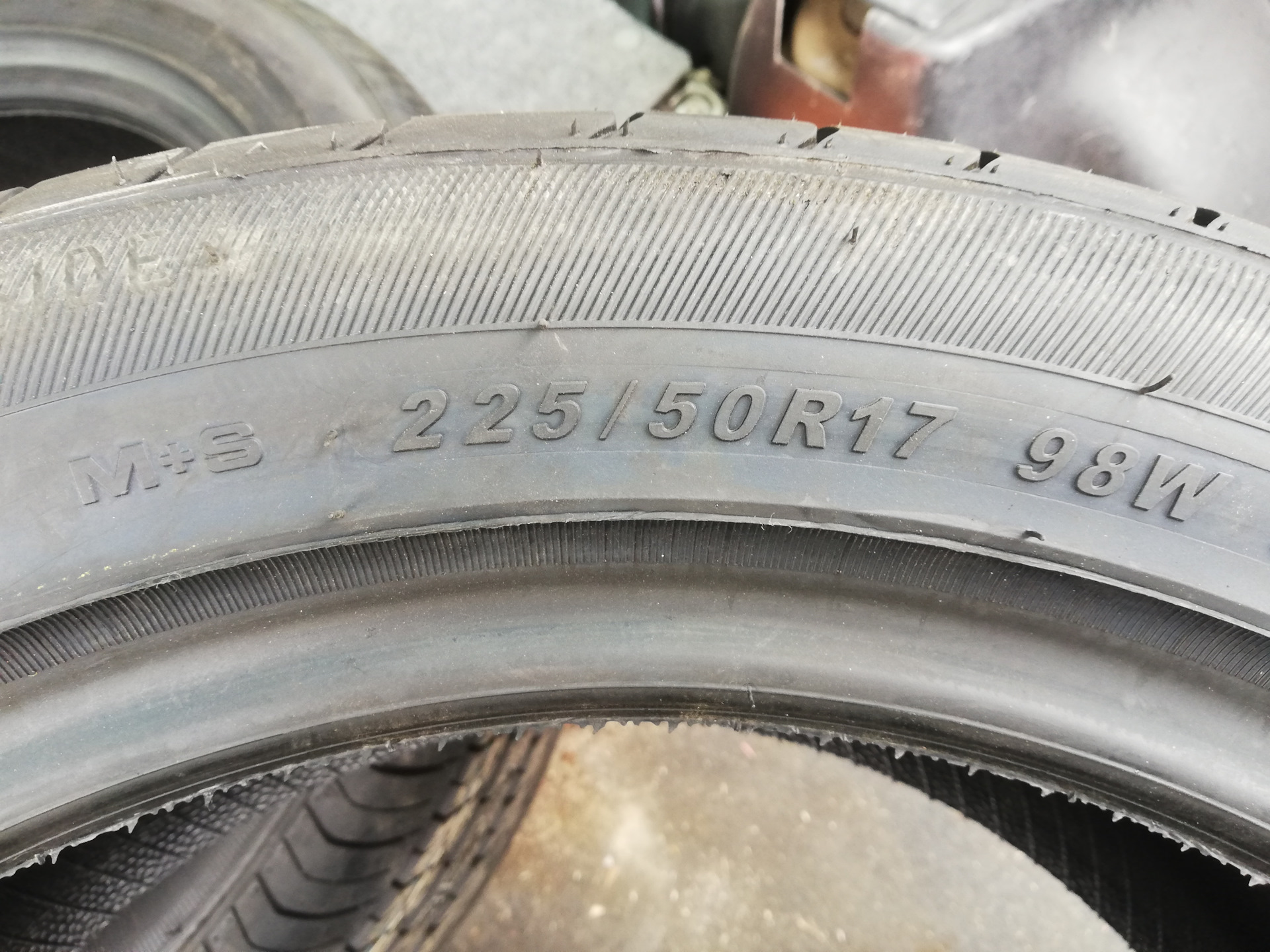 Минус один скат + погнутый диск. И поиски бюджетной резины. — Mazda 6 ...