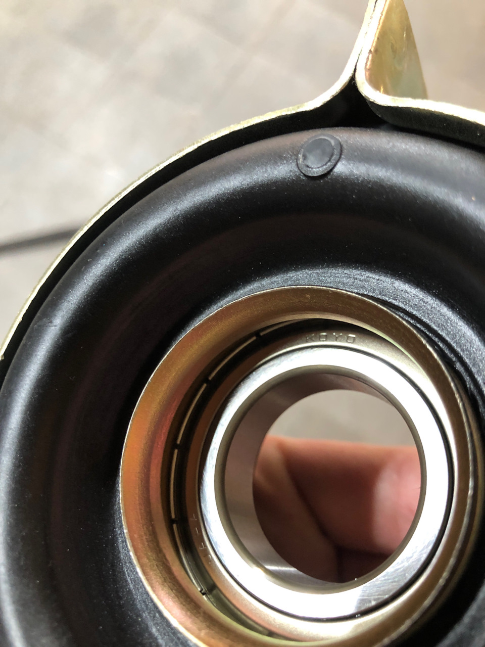 В подвесном RBI подшипники KOYO, вполне неплохой вариант замены оригиналу. — Toyota Crown (S120)