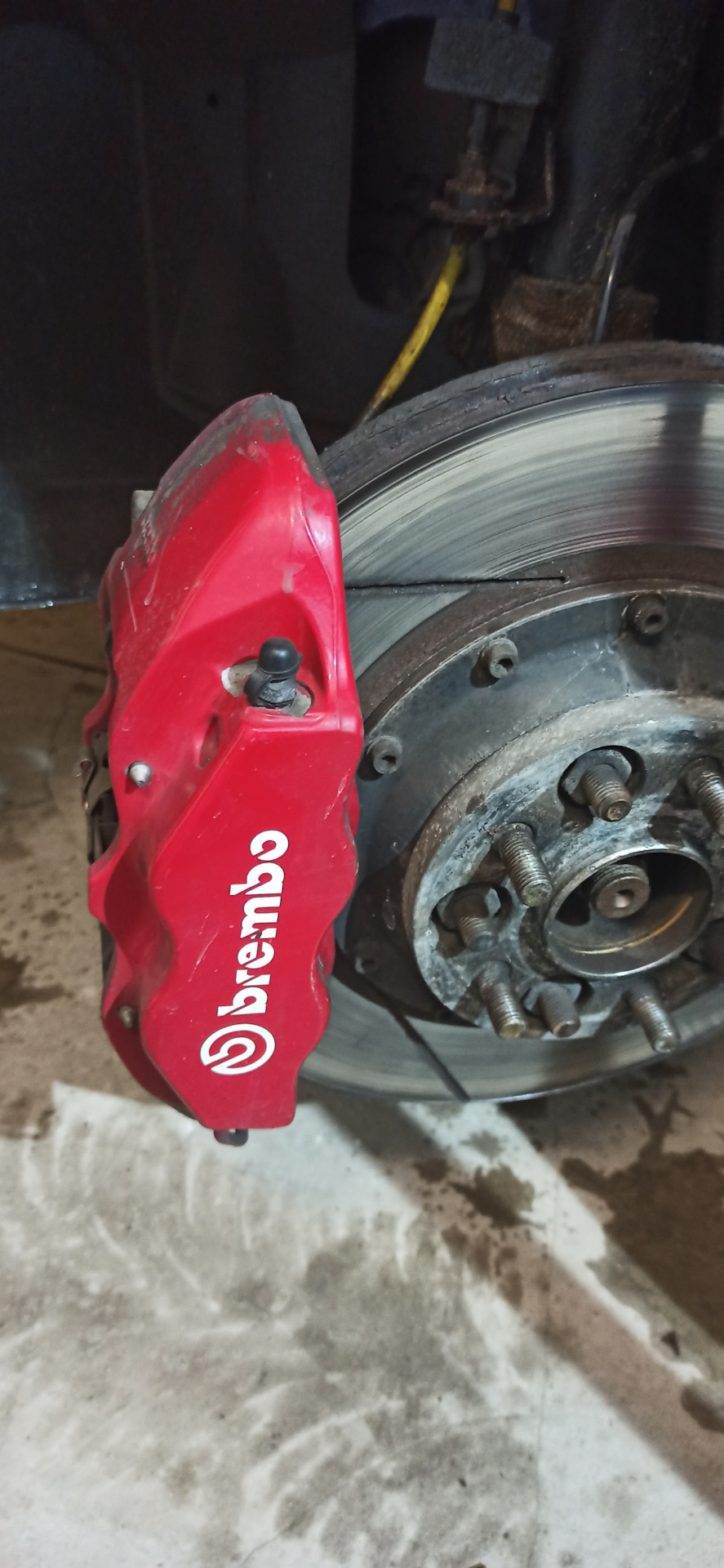 Скрип при нажатии на тормоз — Ford Focus III ST, 2 л, 2012 года ...