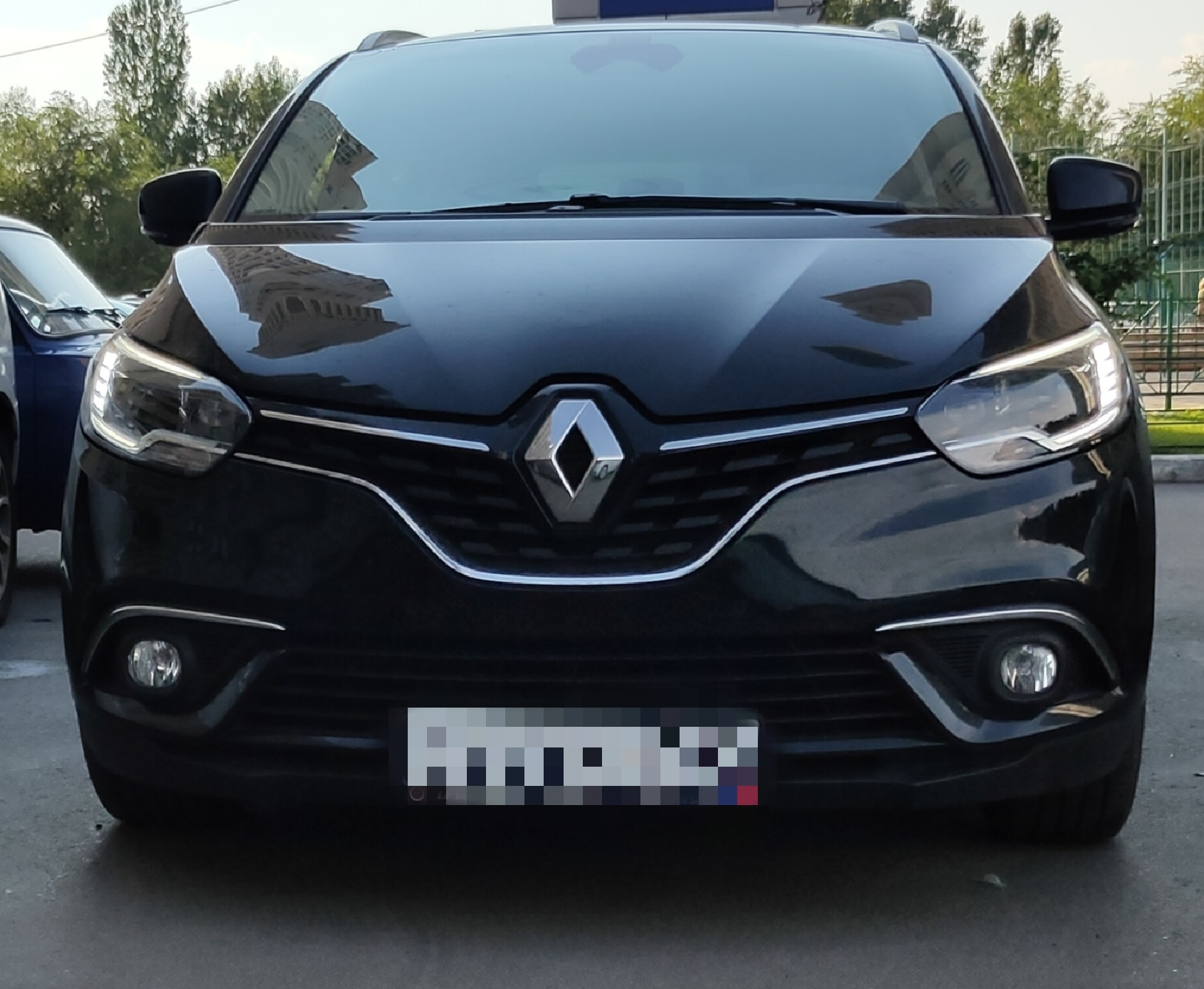 Black edition или установка фар — Renault Grand Scenic IV, 1,5 л, 2017 года  | стайлинг | DRIVE2