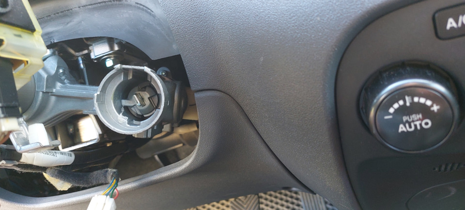 Не выключаются габариты автоматически — KIA Rio 5-door (2G), 1,4 л ...