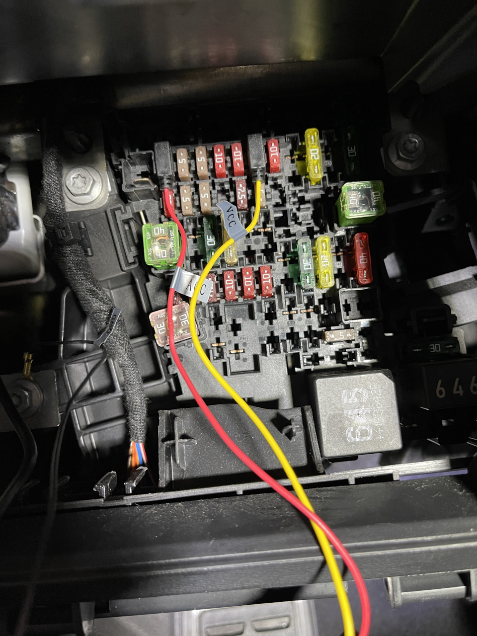 Выключается регистратор при запуске двигателя. Выключается регистратор. Видеорегистратор не гаснет экран после 30 секунд. Выключается регистратор. Выключается регистратор.