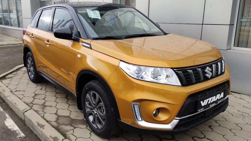 Vitara 4. Suzuki Vitara IV 2015-2024 Нижний. Сузуки Витара 4g с разными колесными дисками.