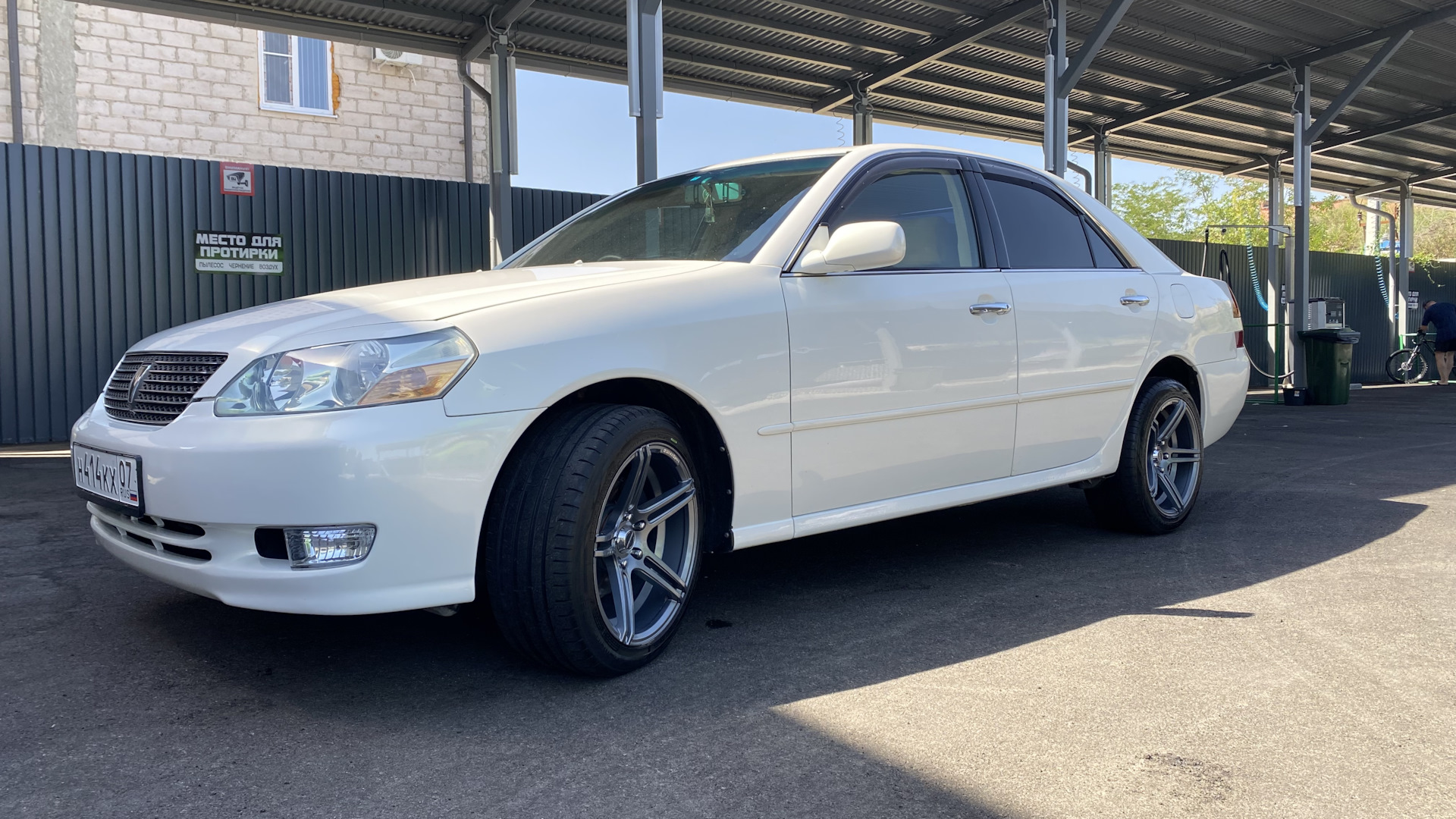 Toyota Mark II (110) 2.0 бензиновый 2001 | на DRIVE2