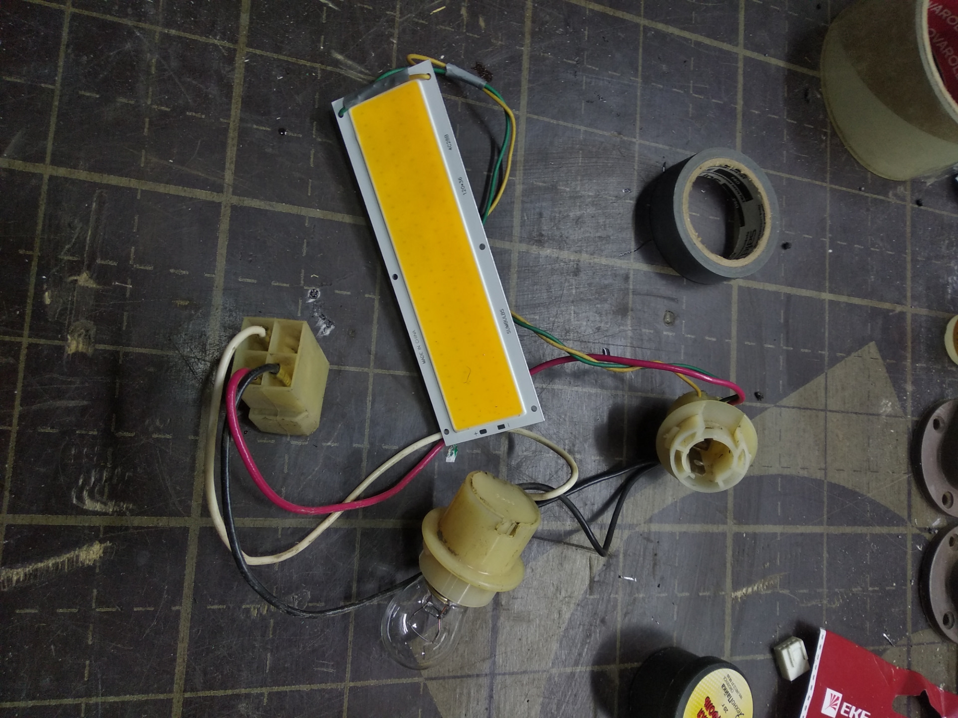 Модернизация фонарей заднего хода. (Снова.) — ГАЗ 3110, 2,3 л, 2004 ...