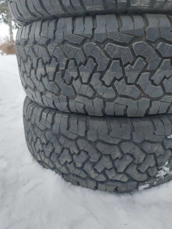 Шины всесезонные 245/60 R18, литые диски 7Jx18 ET35 5x139,7 на Lada 4x4 ...