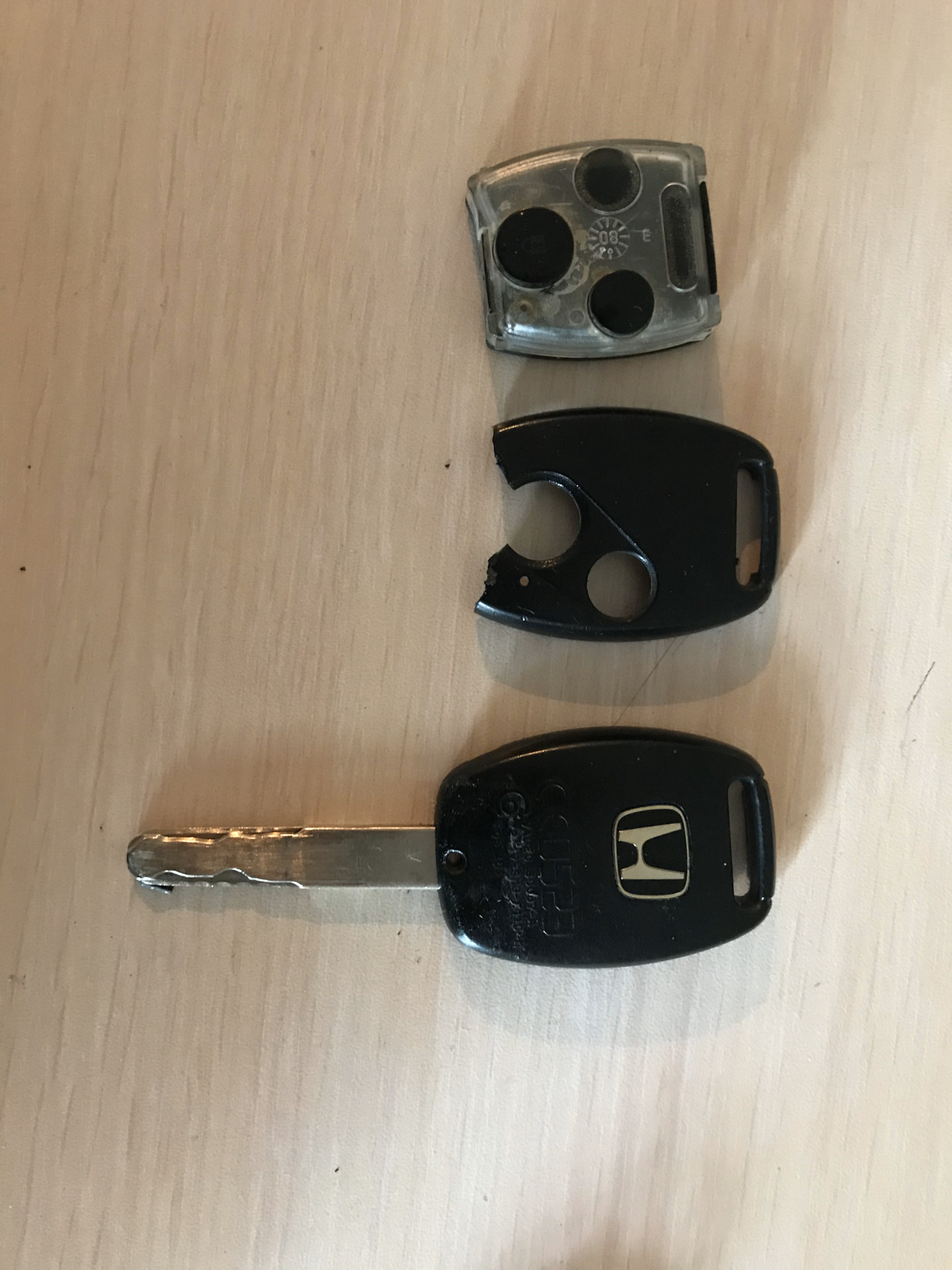 Замена пластиковой части ключа — Honda Civic 4D (8G), 1,8 л, 2008 года ...