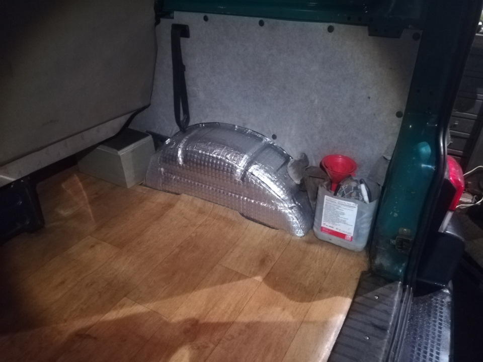 Проклейка задних арок VW T4 — Volkswagen Transporter T4, 2,5 л, 1999 ...